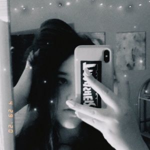 Meet your Posher, Makenzie